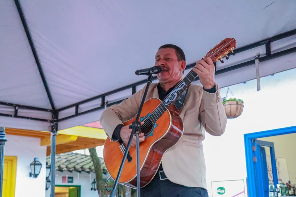 Placita de Flores en el Pueblito Paisa
