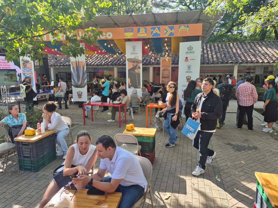 Imagen Capital Mundial del Libro MESAS