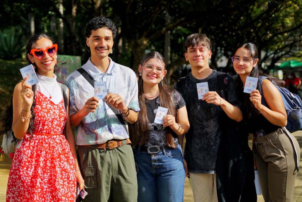 Imagen Cuentico Azul celebra la belleza de lo cotidiano (4)