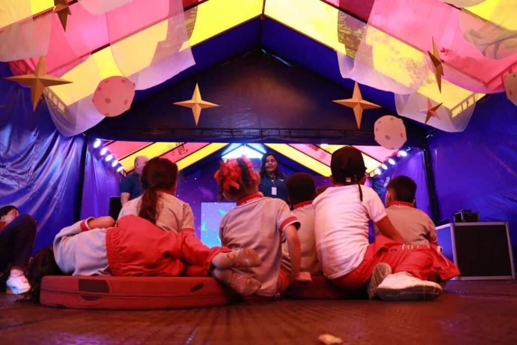 Imagen Del Principito a Dan Brown, acompañando ese subtitulo