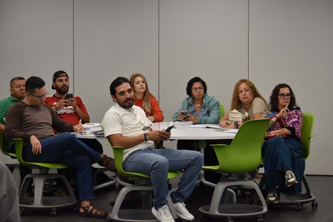 Imagen Líderes de Medellín se forman para participar en la revisión del Plan de Ordenamiento Territorial (2)