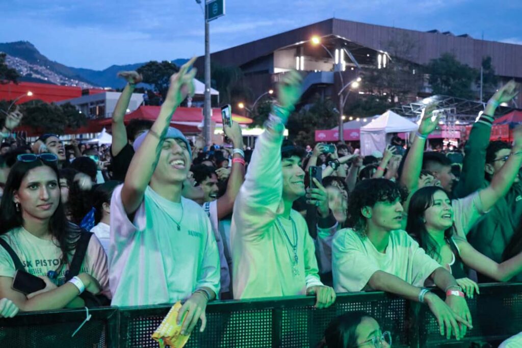 Imagen PÚBLICO 2 barristas de Medellín y Nacional