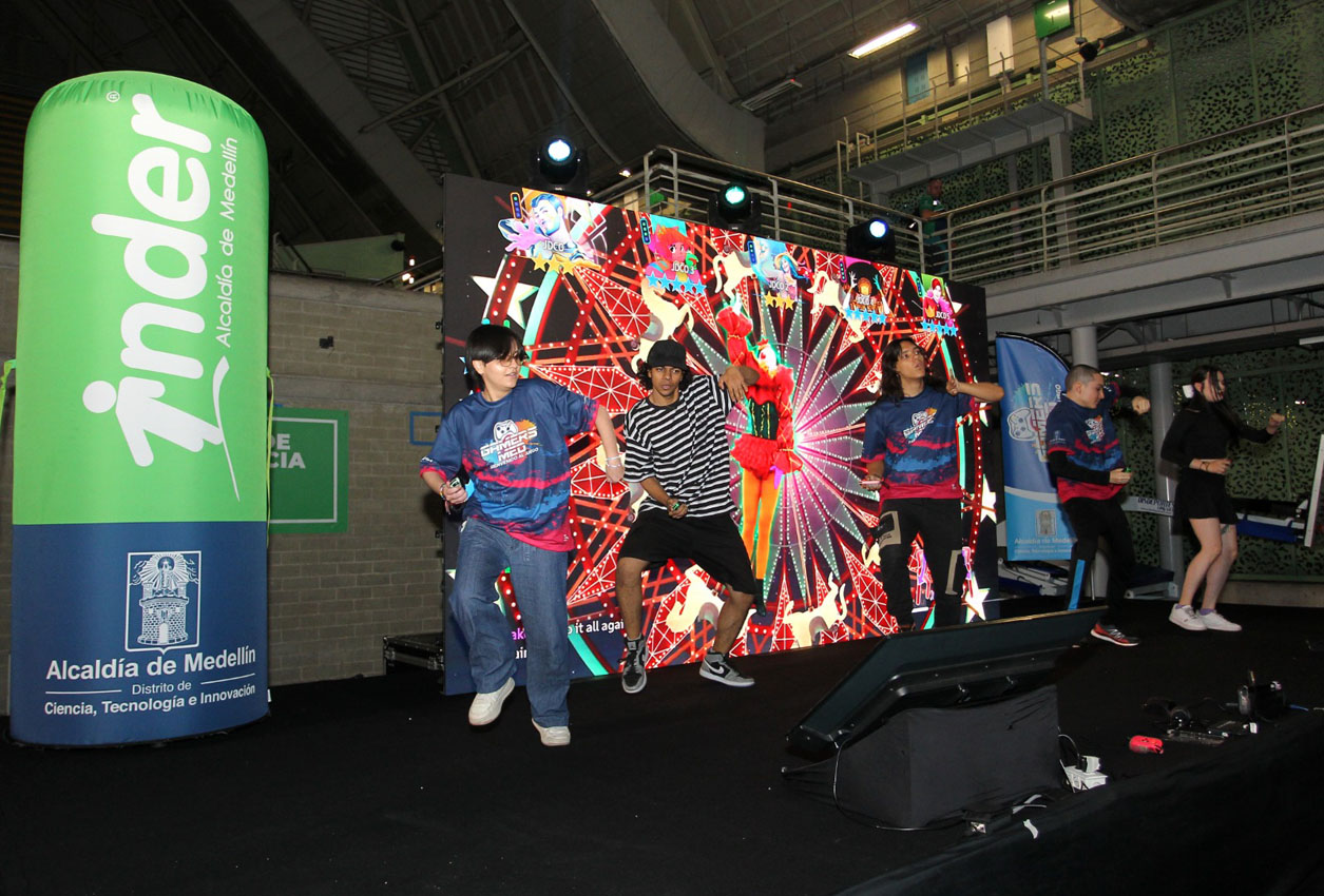 Imagen apasionados por videojuegos (2)