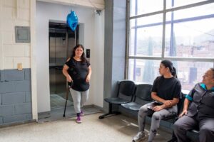 Imagen ascensor que impulsa vidas foto ppal