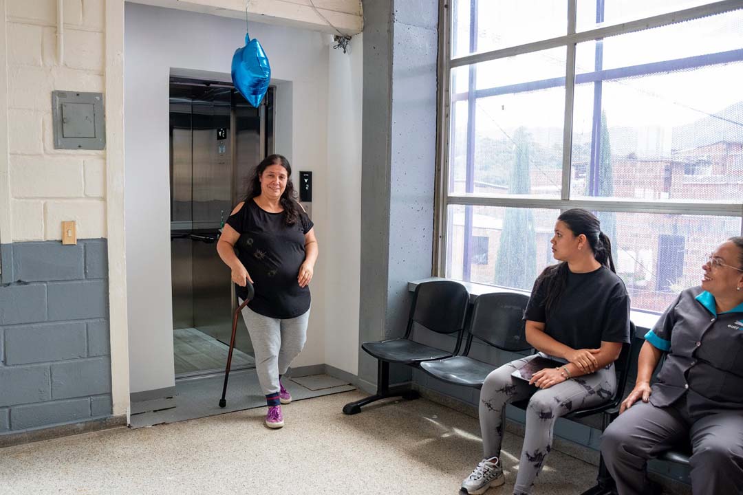 Imagen ascensor que impulsa vidas foto ppal