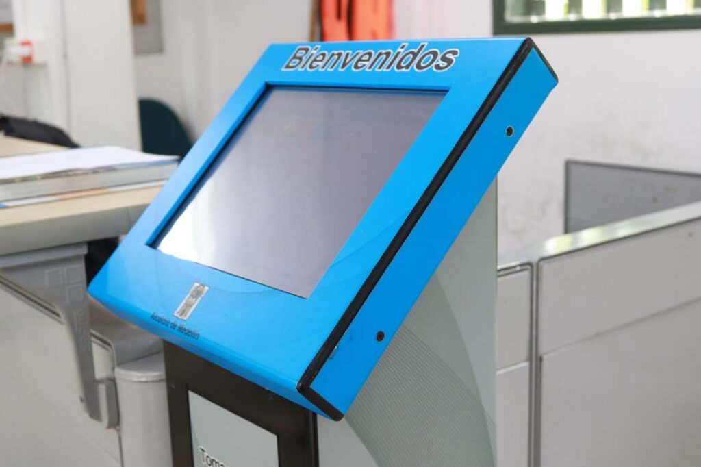 Imagen atención en los centros de servicio (4)