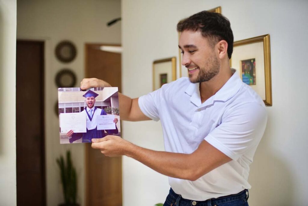 Imagen con apoyo de Sapiencia, Santiago Zapata logró su sueño de ser médico (1)_1