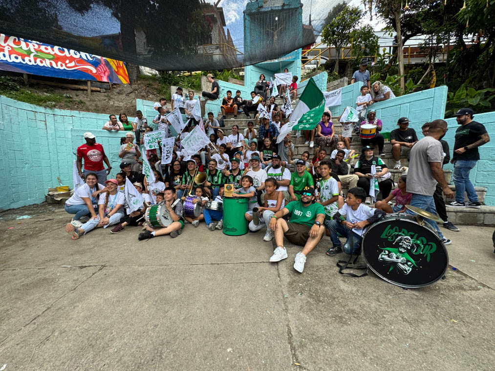 Imagen de barristas con la comunidad