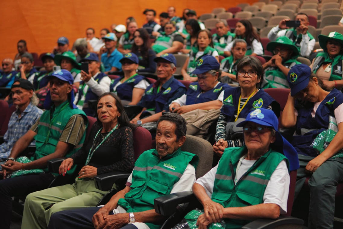 Imagen de recicladores en capacitación