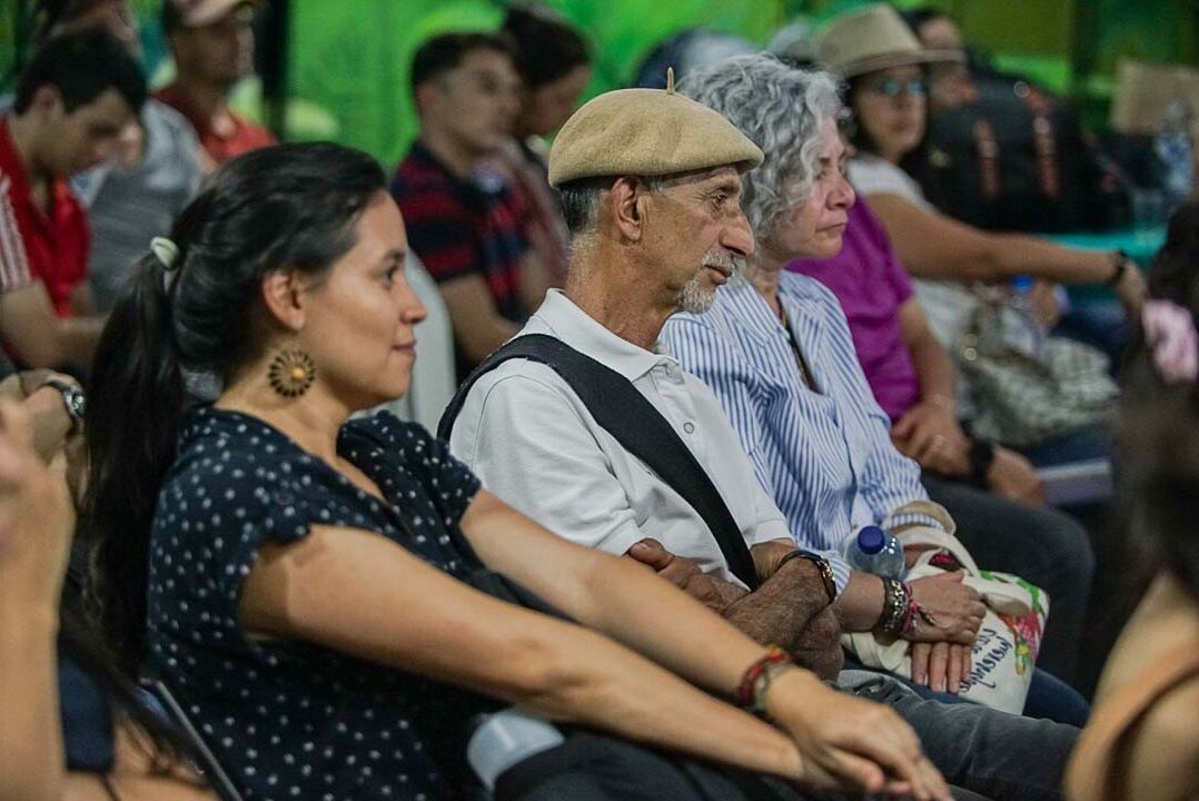 Imagen del público en la Fiesta del Libro (7)