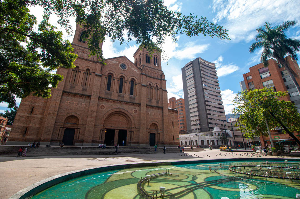 Imagen panorámica de la Catedral Basílica Metropolitana