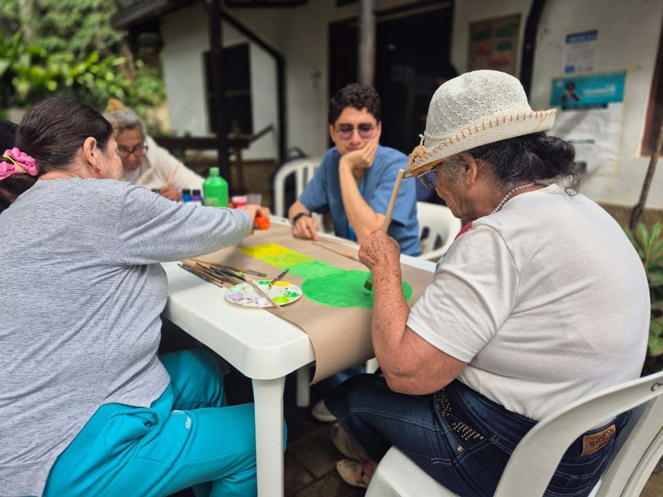 Imagen Centros Vida Gerontológicos de Medellín PINTANDO 2