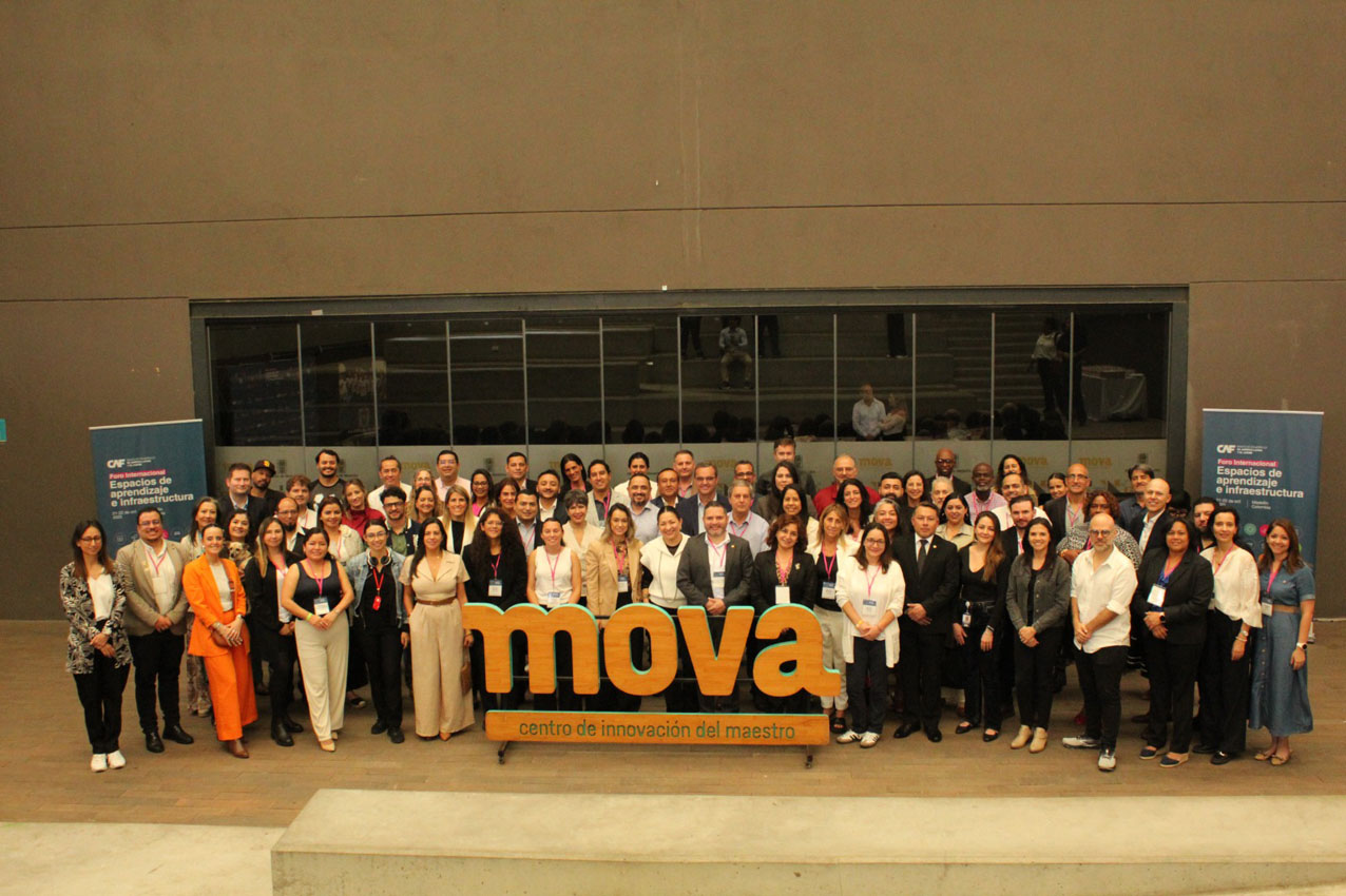 Imagen Medellín ejemplo de urbanismo social y arquitectura escolar (1)