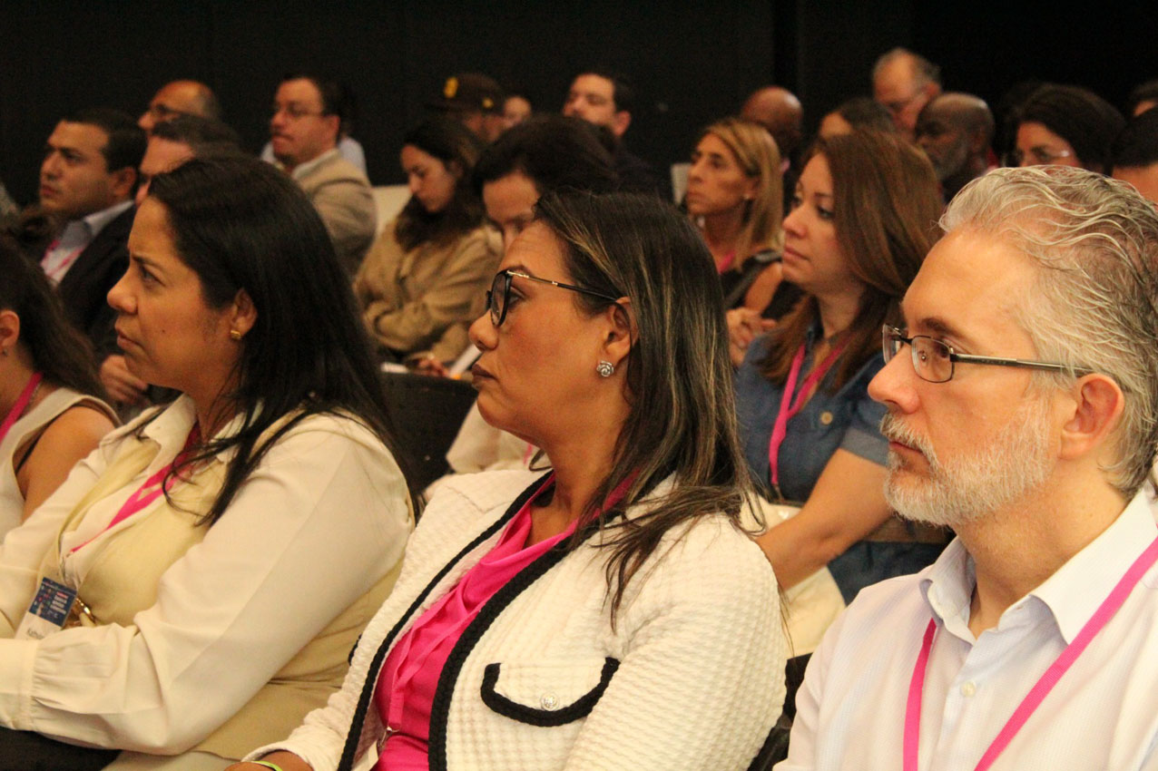 Imagen Medellín ejemplo de urbanismo social y arquitectura escolar (2)