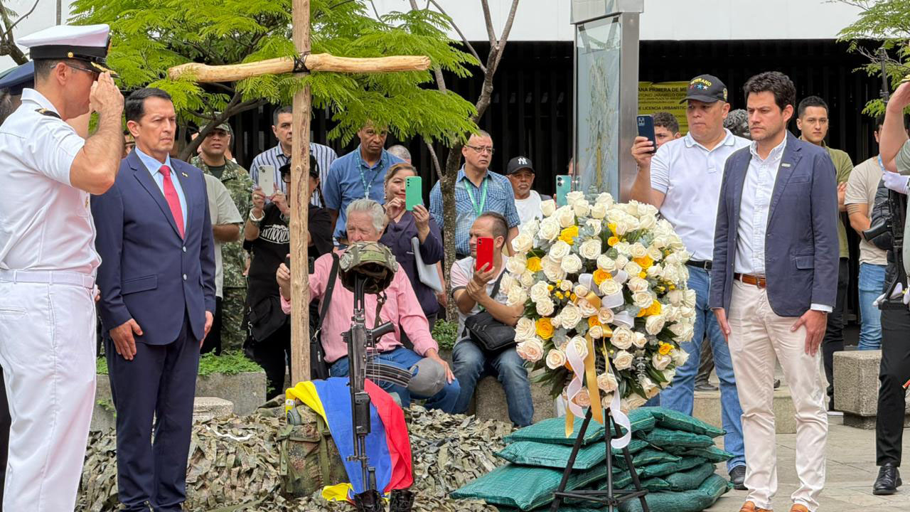 Imagen Medellín rindió homenaje a veteranos de las Fuerzas Militares y la Policía (4)