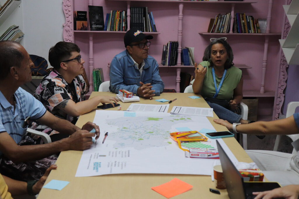 Imagen encuentros ciudadanos del POT (2)