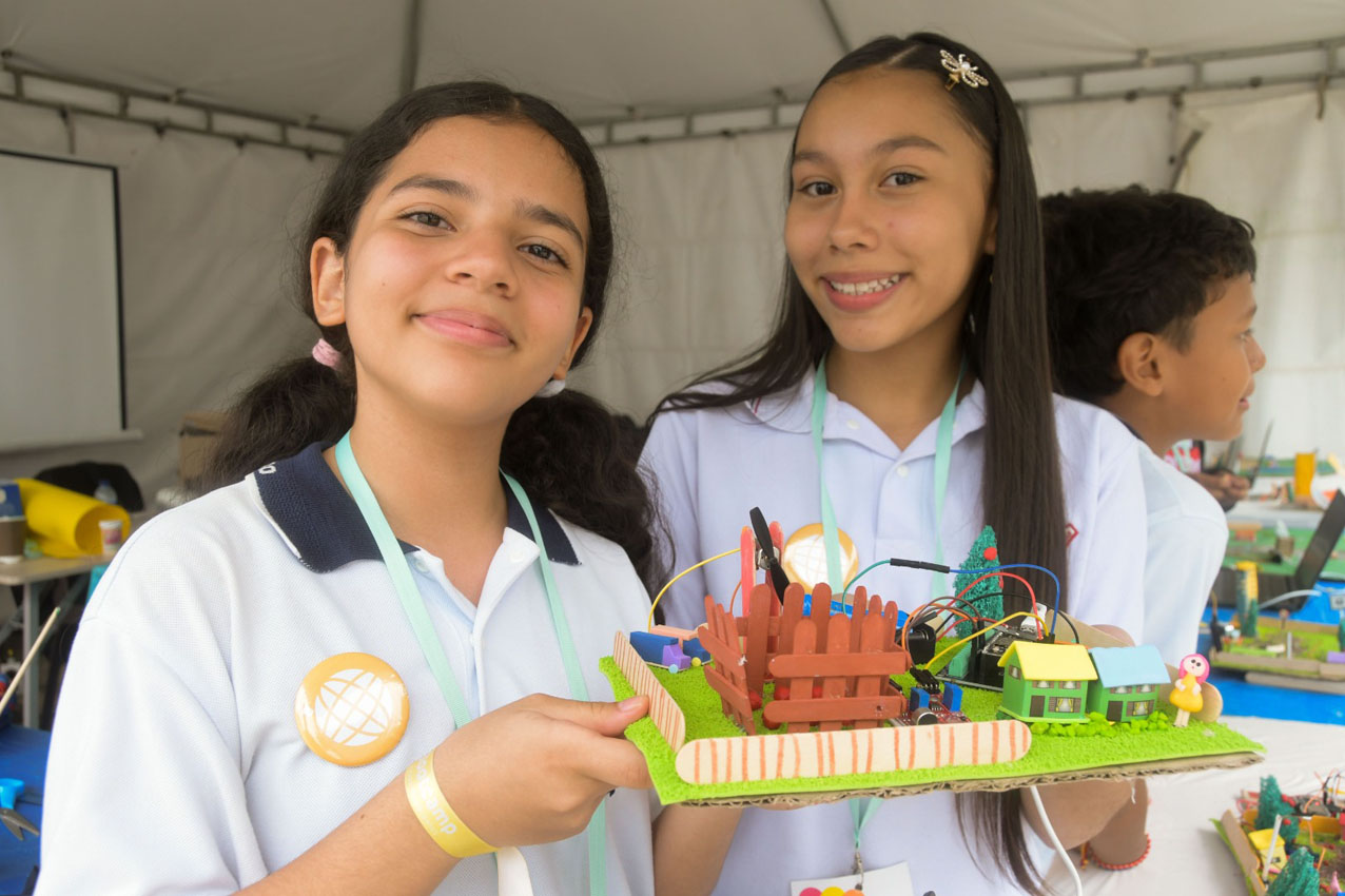 Imagen estudiantes se formaron en habilidades digitales, robótica, inteligencia artificial y realidad virtual (4)