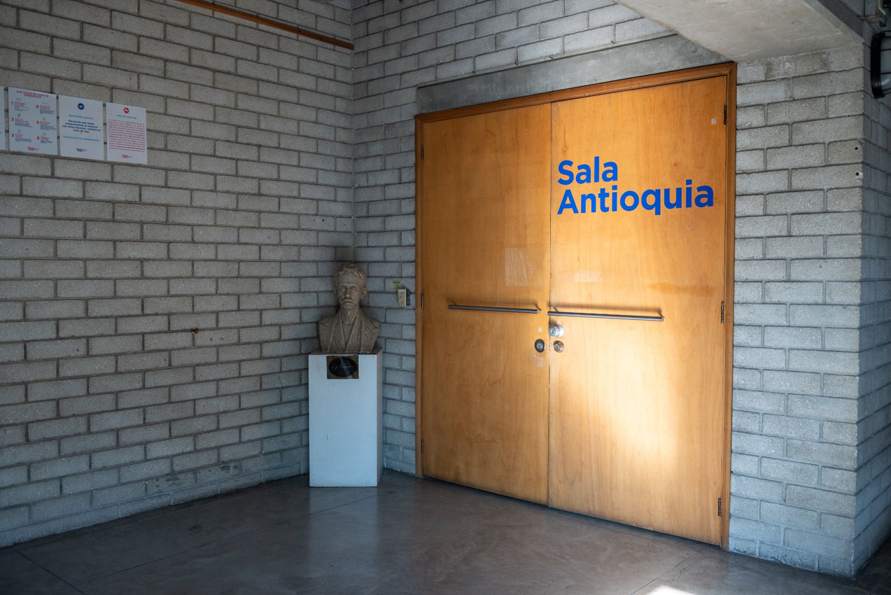 Imagen ganadores del estímulo 'Medellín 350 (2)