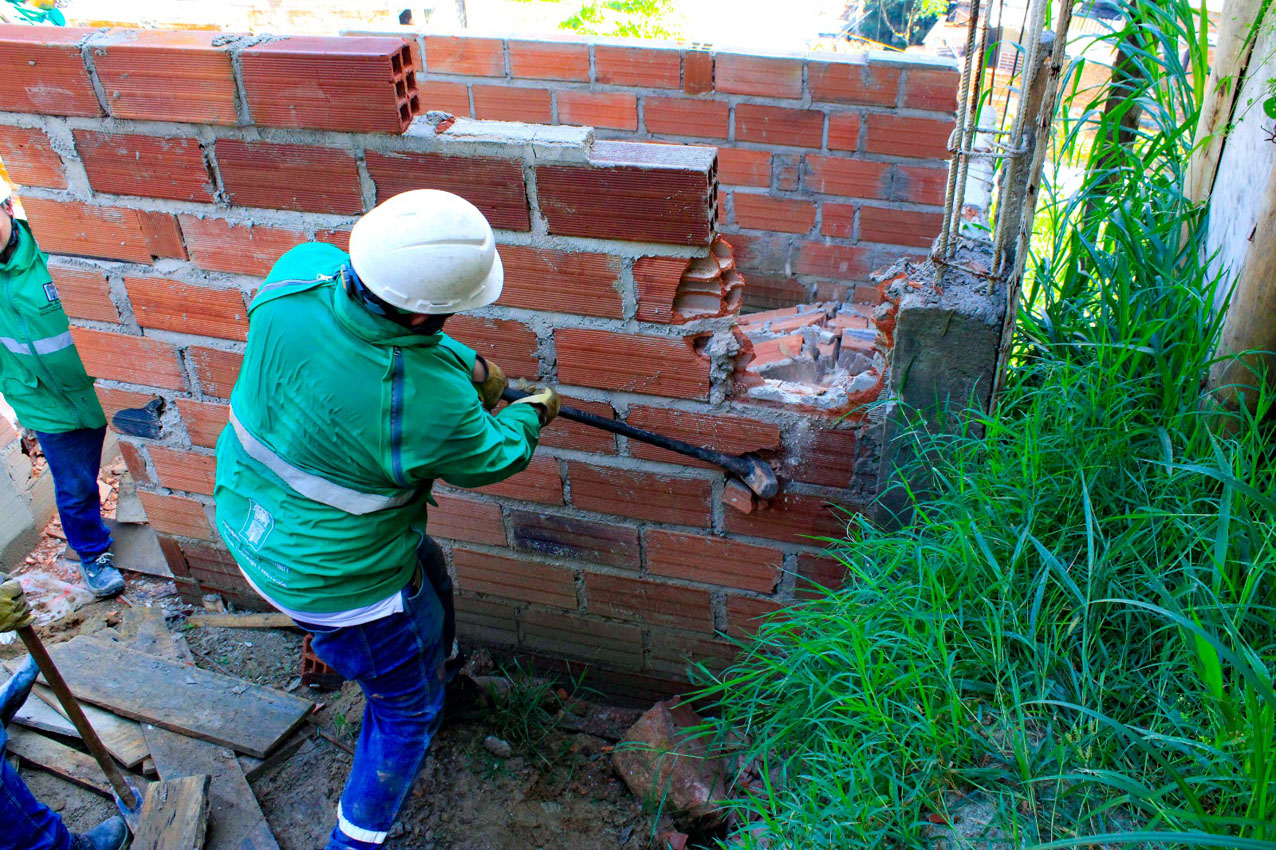 Imagen loteo ilegal construcciones removidas (3)