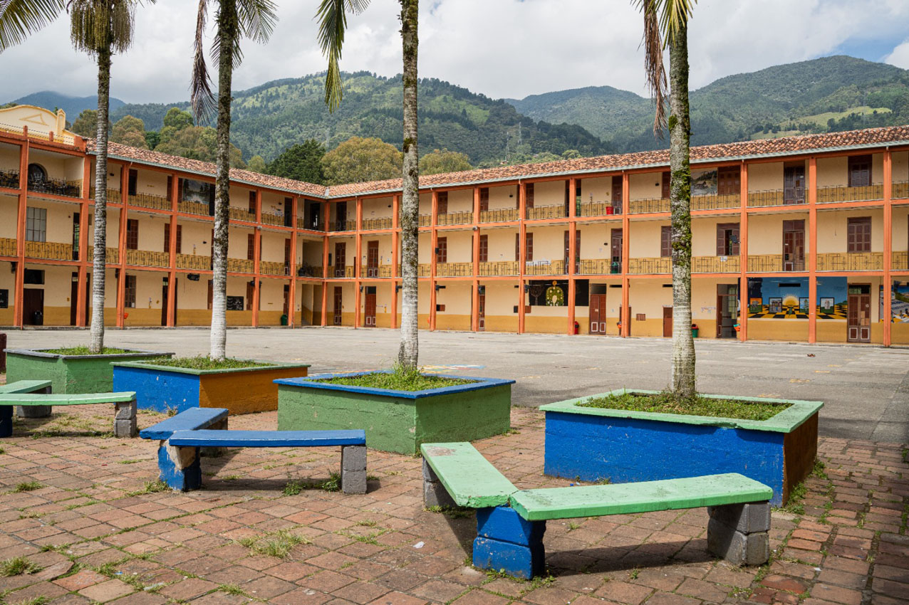 Imagen mantenimiento infraestructura educativa (6)