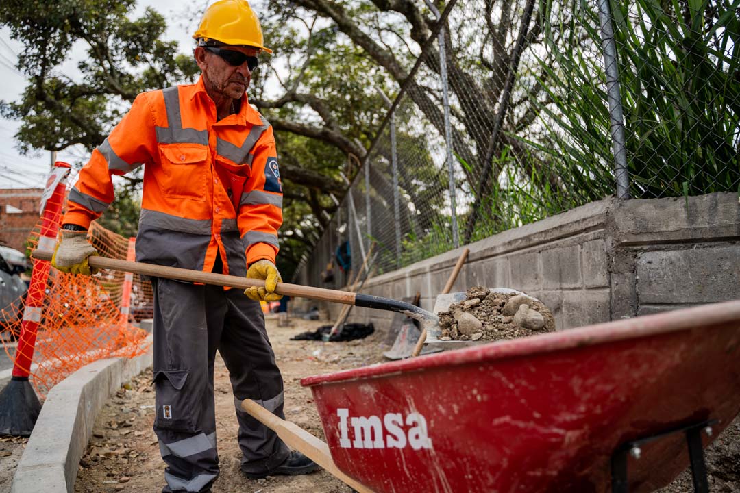 Imagen obrero trabajando (2)
