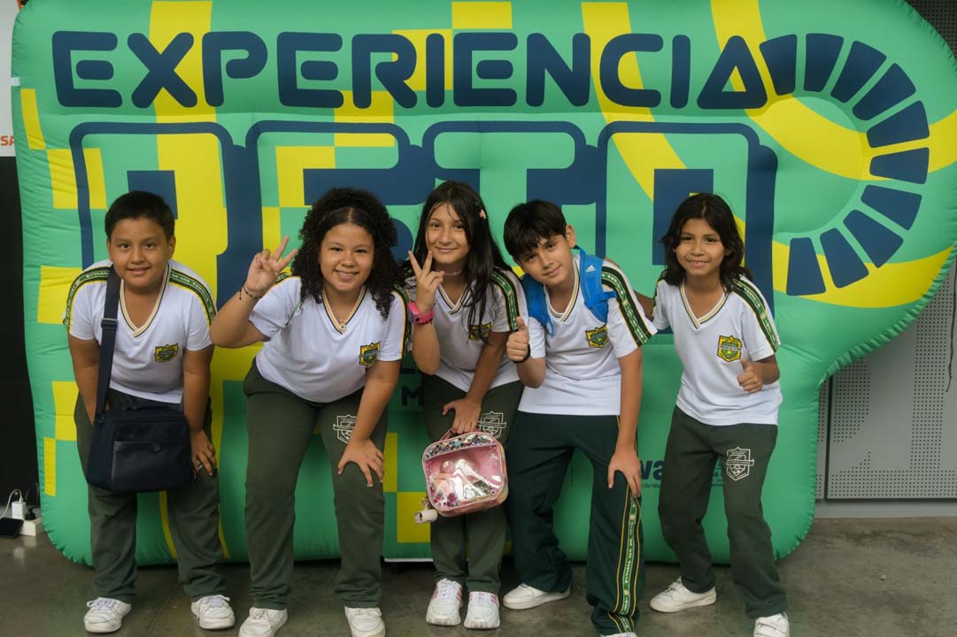 Imagen 367 estudiantes de Medellín exhibieron su talento (1)