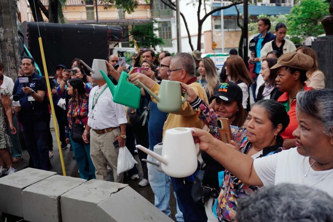 Imagen Medellín celebra los 168 años de su árbol (4)
