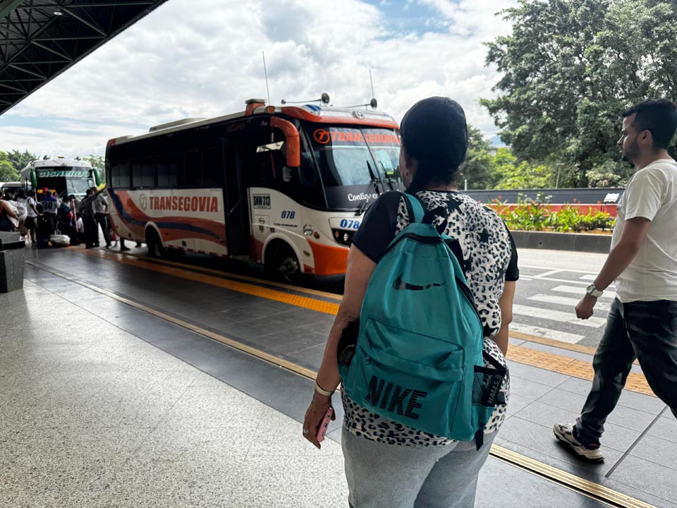 Imagen Rubiela en la Terminal Norte y bus