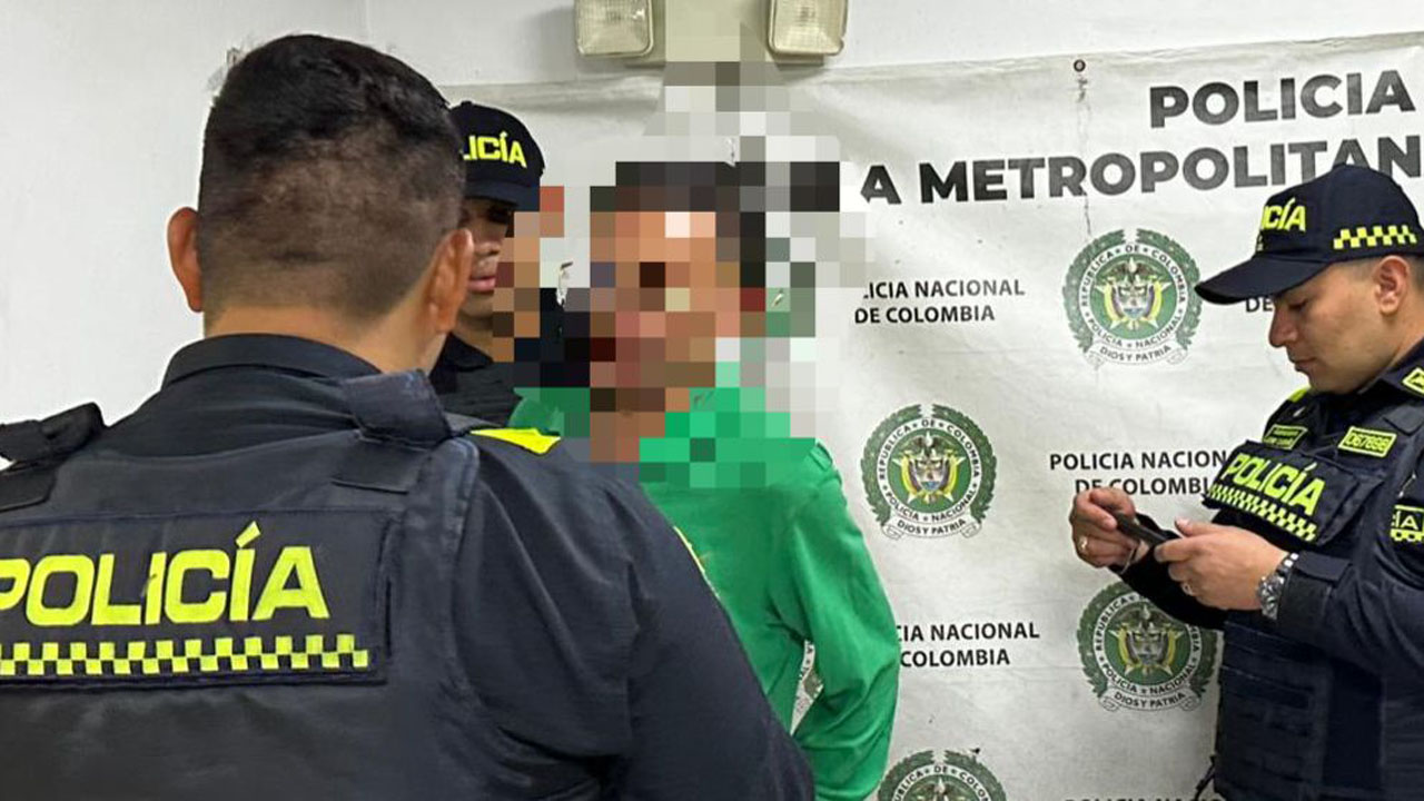 Imagen autoridades de Medellín capturaron en Laureles a un falso mensajero (2)