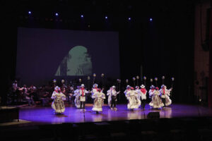 Imagen de danzas en tarima