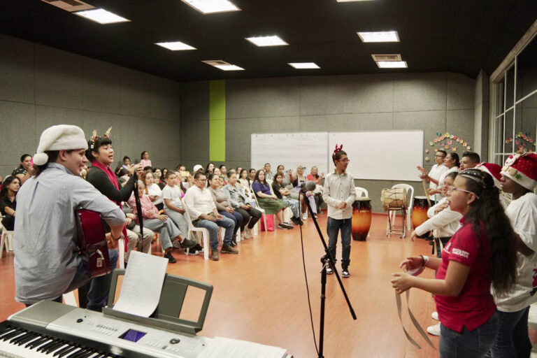 Imagen de músicos navideños