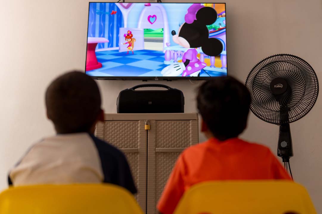 Imagen donación de electrodomésticos y tecnología a mujeres (3)