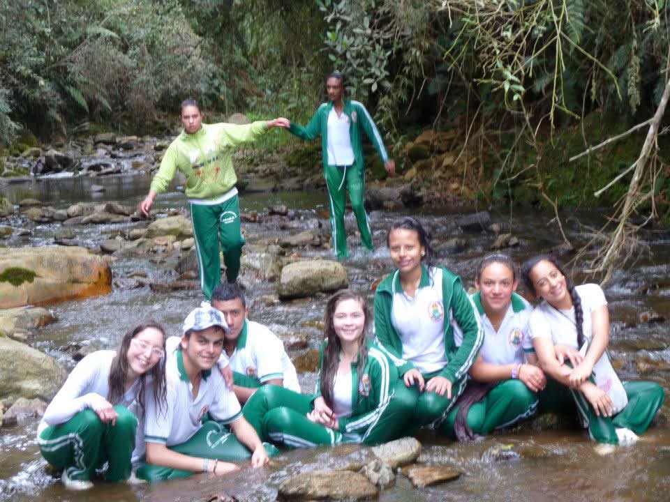 Imagen en el río foto 3