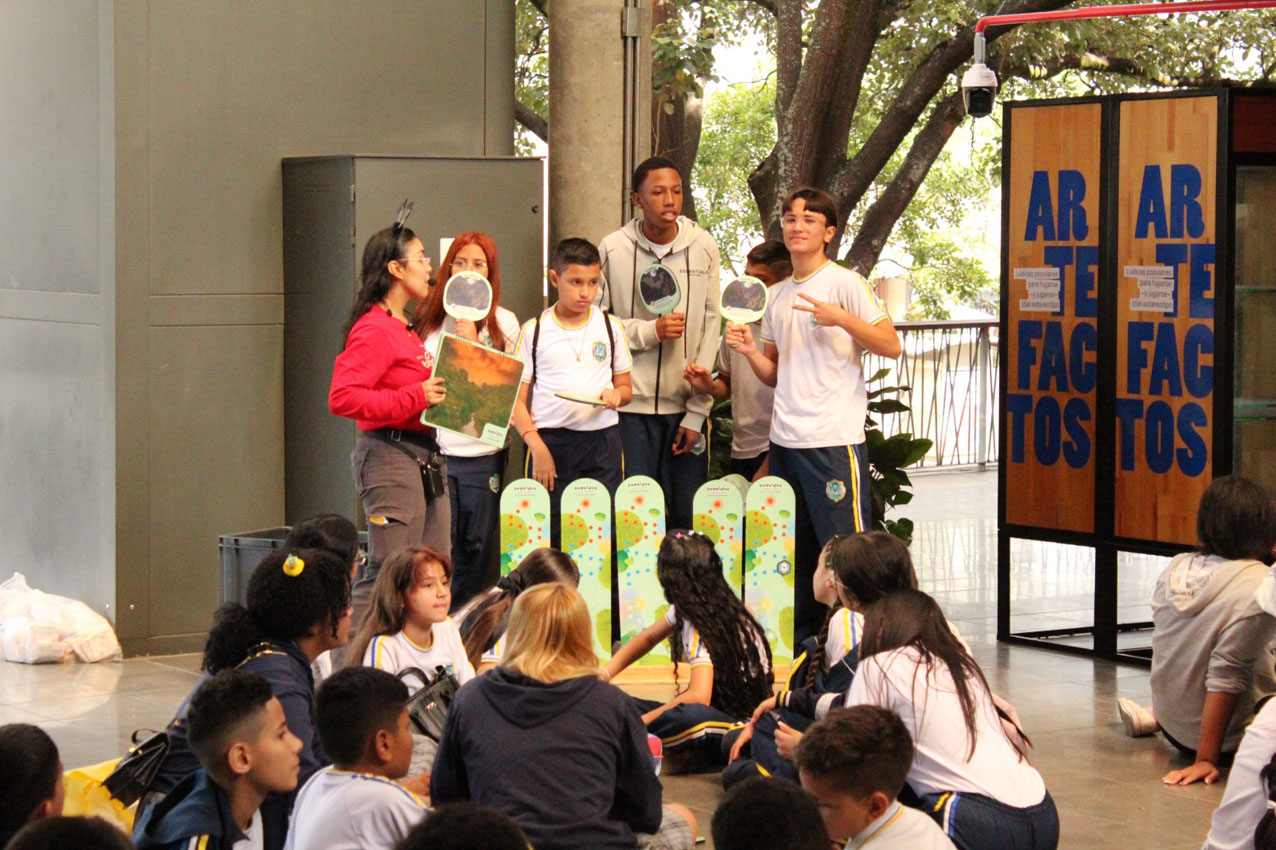 Habilidades en ciencia, tecnología e innovación Imagen estudiantes y docentes afianzan habilidades en ciencia, tecnología e innovación (2)
