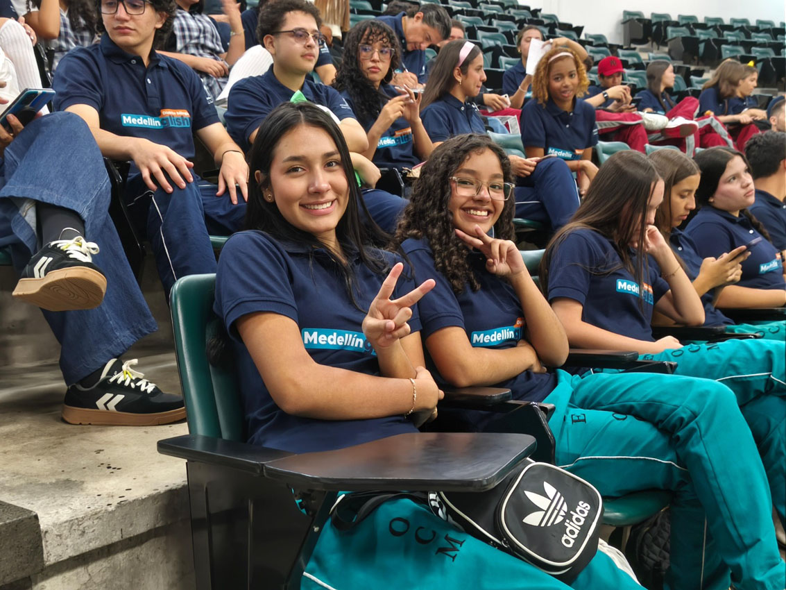 Next Stop Next Stop Medellín formó a 420 estudiantes para afianzar el bilingüismo y la creación audiovisual (2)