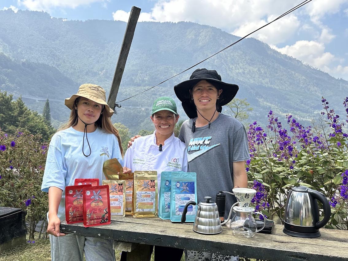 Sandra Liliana Graciano Higuita y sus hijos, Catalina y Simón Sandra Liliana Graciano Higuita y sus hijos, Catalina y Simón