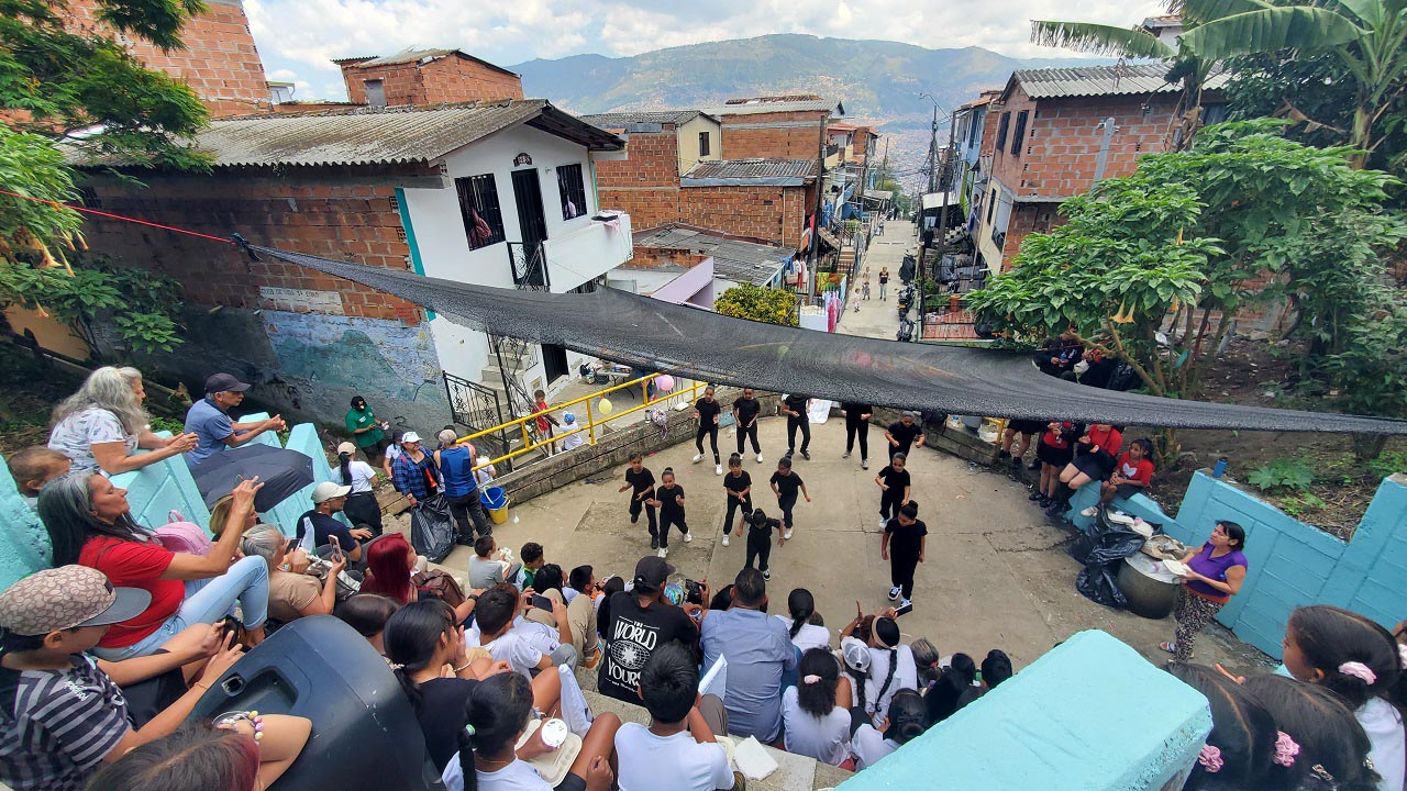 el arte y la cultura reviven en el Teatro Libre del barrio Picachito