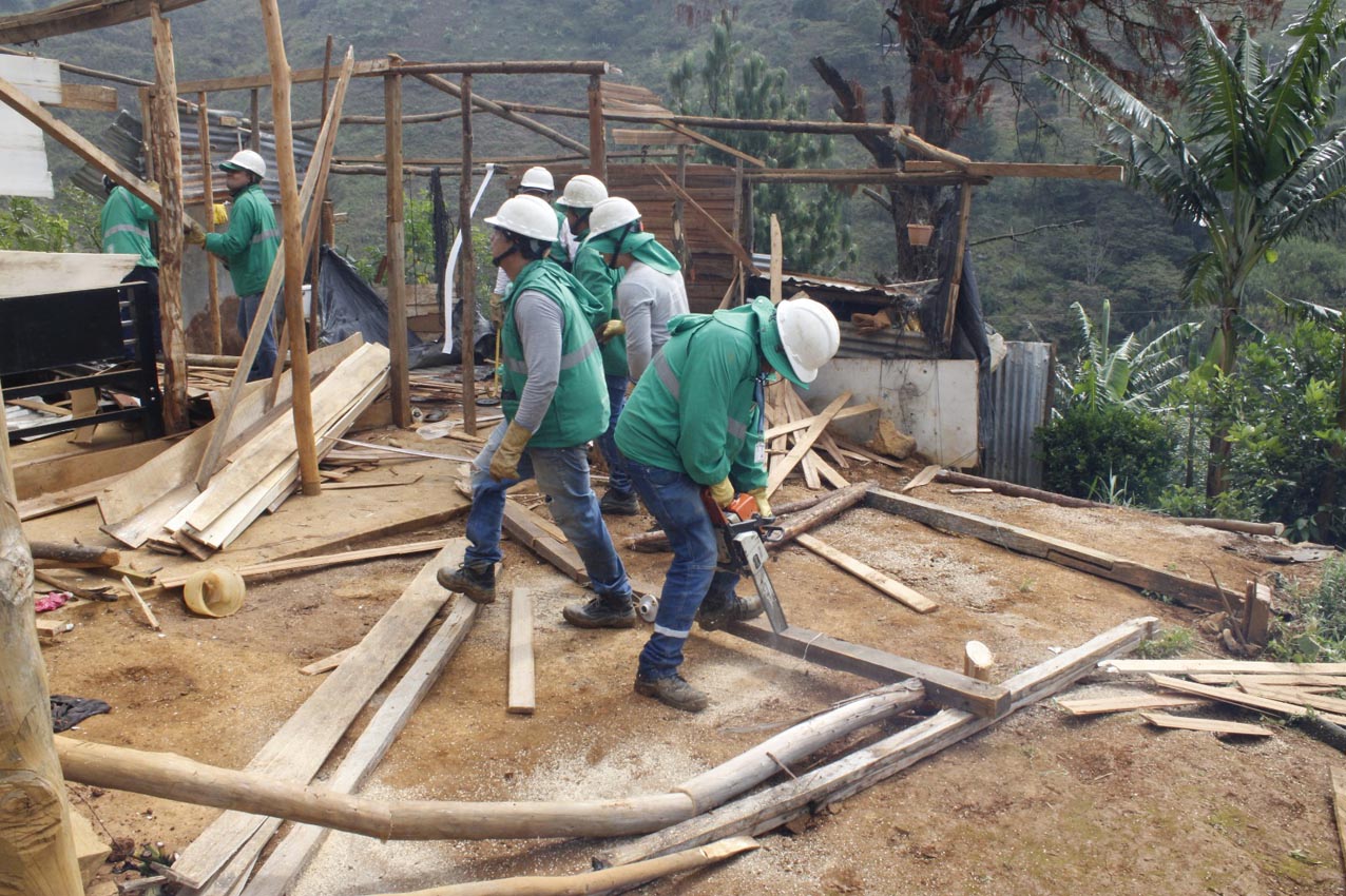 Demolición de edificaciones ilegales Demolición de edificaciones ilegales