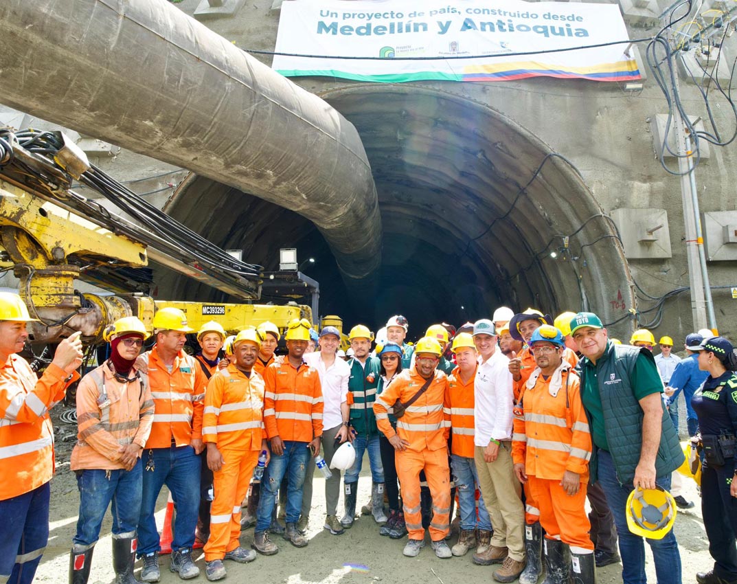 Tramo 2 de las obras de la Nueva Vía al Mar Gonzalo Mejía Trujillo Tramo 2 de las obras de la Nueva Vía al Mar Gonzalo Mejía Trujillo