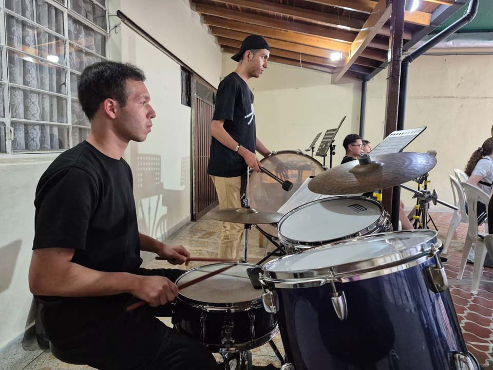 Imagen Escuela de Música Independencias de Medellín AZUL