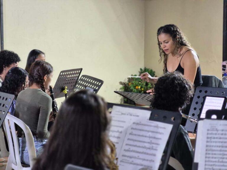 Imagen Escuela de Música Independencias de Medellín PRINCIPAL