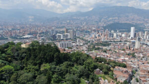 Imagen Medellín avanza en la recuperación de quebradas y ecosistemas (5)
