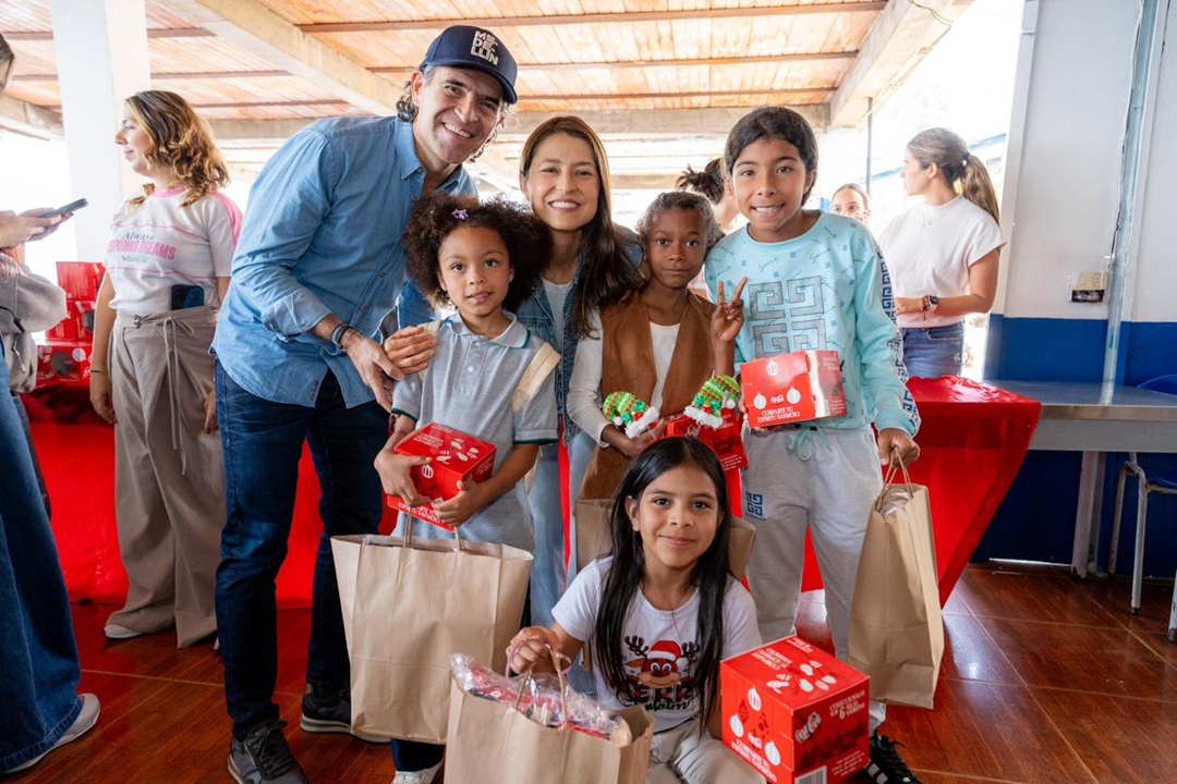 Imagen Tejiendo Hogares con Amor en Navidad (1)