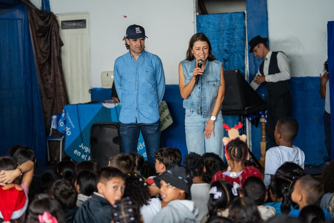 Imagen Tejiendo Hogares con Amor en Navidad (1)