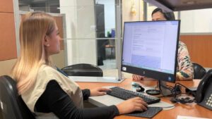 Imagen de funcionaria