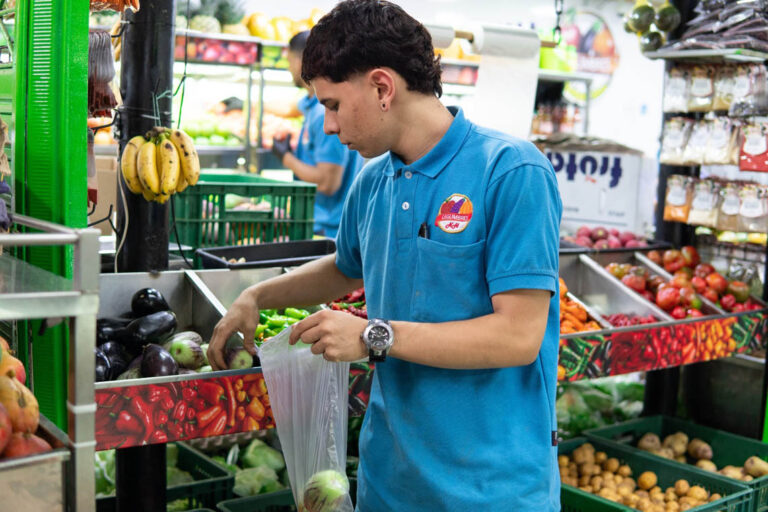 Imagen de vendedor de frutas