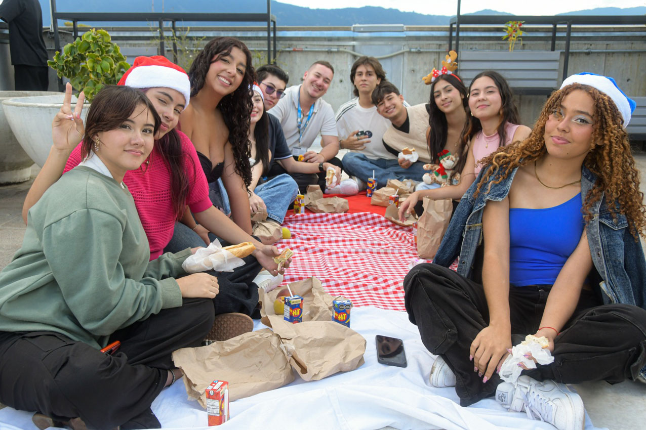 Imagen líderes estudiantiles recibieron reconocimiento (4)