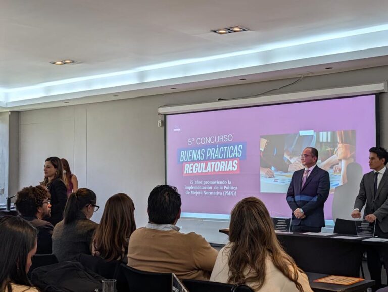 Imagen primer lugar en buenas prácticas regulatorias e innovación (1)