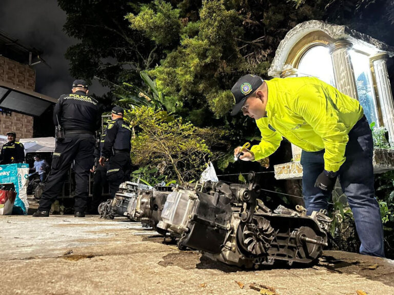 Imagen Desmantelada bodega ilegal con autopartes robadas (1)