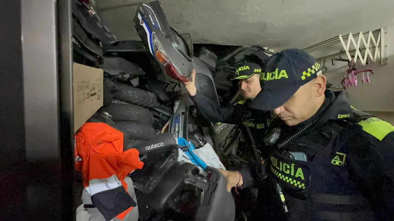 Imagen Desmantelada bodega ilegal con autopartes robadas (6)